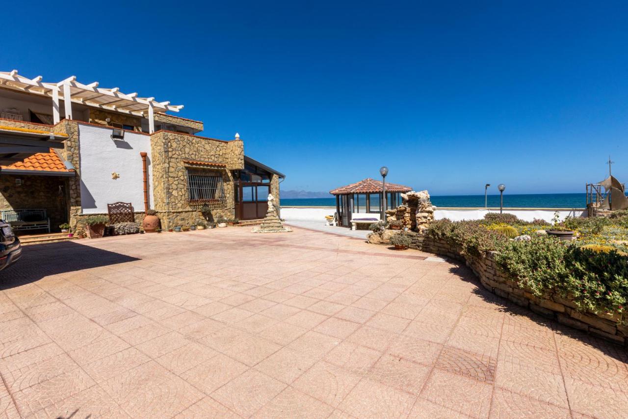 Casa Vacanza Barbera - In Riva Al Mare Vila Trappeto  Exterior foto
