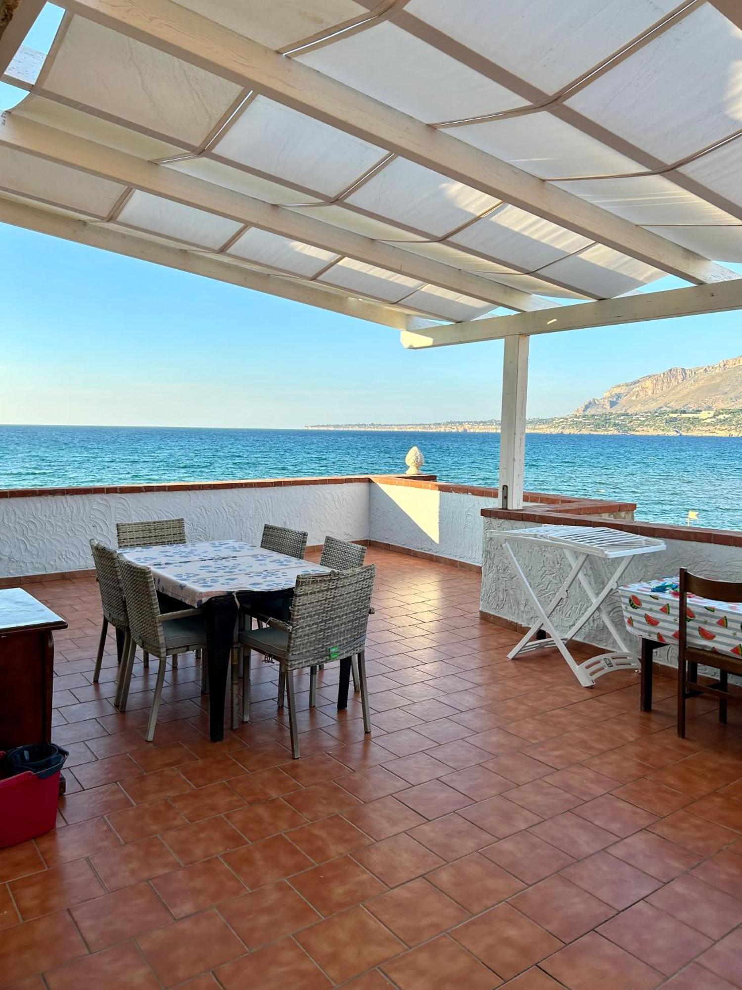 Casa Vacanza Barbera - In Riva Al Mare Vila Trappeto  Exterior foto